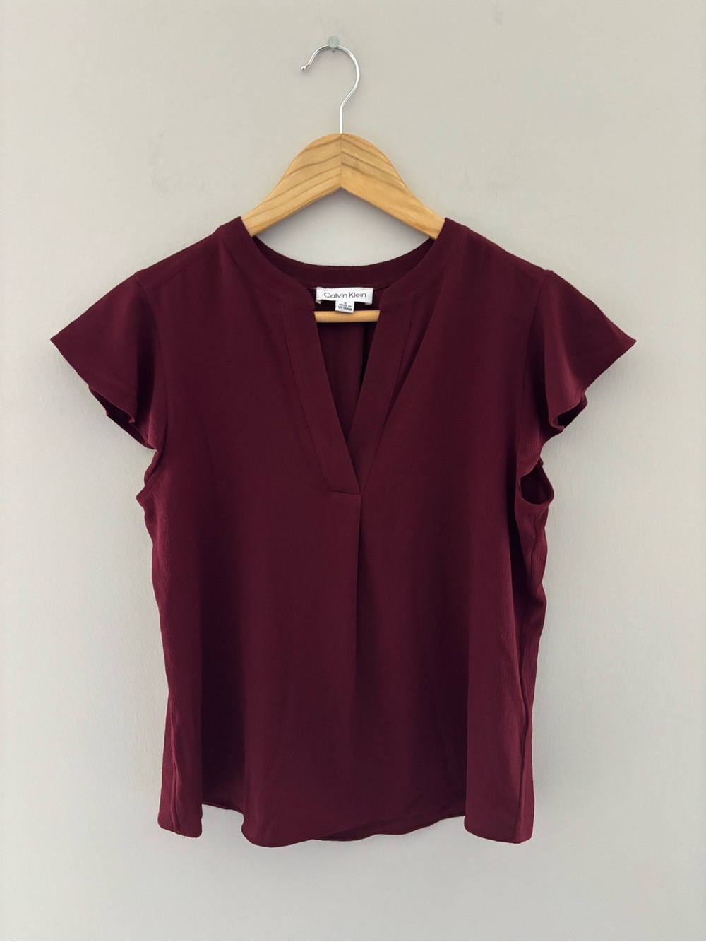 Calvin Klein Wine Flutter Sleeve V-Neck Blouse Women's Career Top Size Small